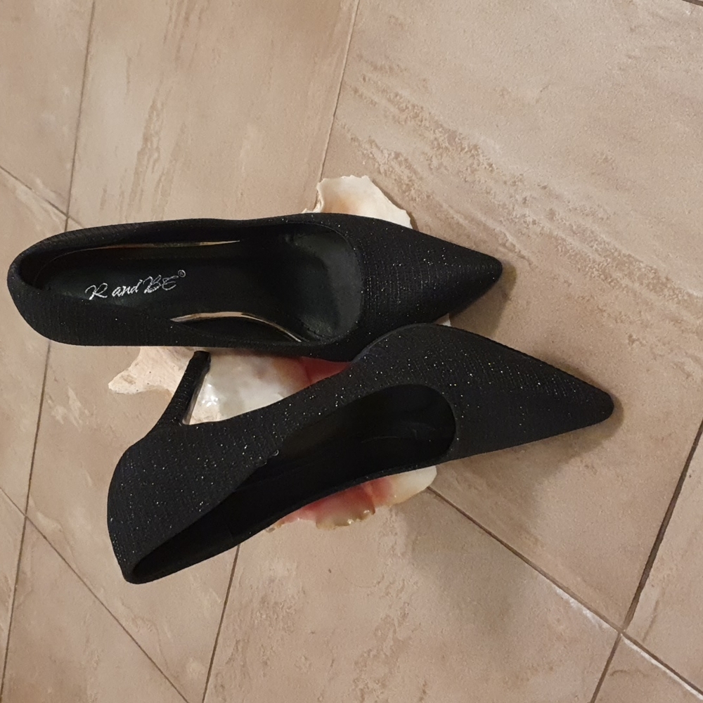 New beautiful black shoes with some sparkes***